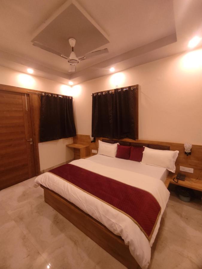 Devi Residency - Near Prem Mandir Bankey Bihari Vrindāvan Zewnętrze zdjęcie
