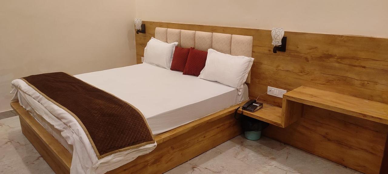Devi Residency - Near Prem Mandir Bankey Bihari Vrindāvan Zewnętrze zdjęcie